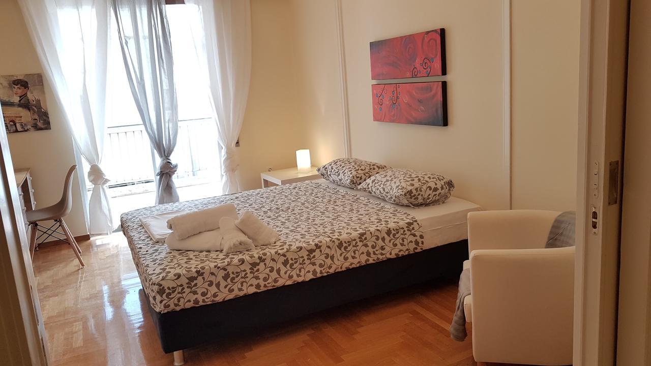 Menta Errathens Apartment - Athens Center, 5 Bd, 2 Bath Екстериор снимка
