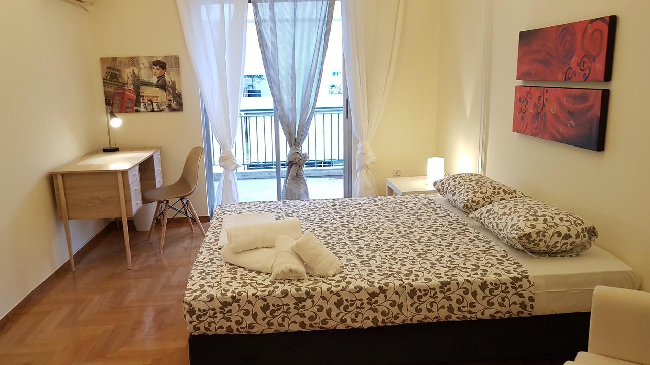 Menta Errathens Apartment - Athens Center, 5 Bd, 2 Bath Екстериор снимка