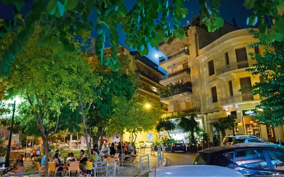 Menta Errathens Apartment - Athens Center, 5 Bd, 2 Bath Екстериор снимка