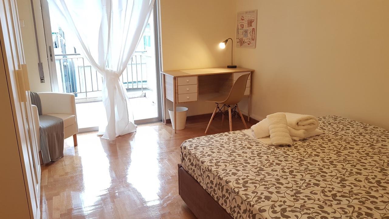 Menta Errathens Apartment - Athens Center, 5 Bd, 2 Bath Екстериор снимка