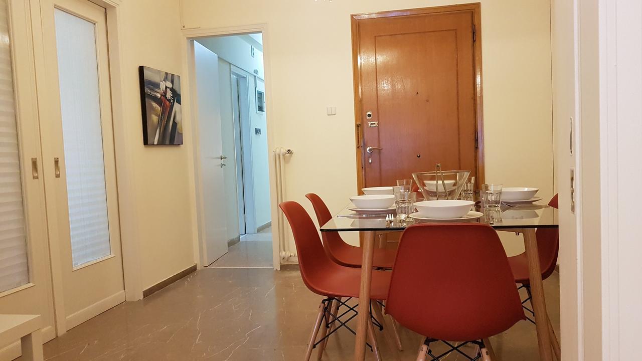 Menta Errathens Apartment - Athens Center, 5 Bd, 2 Bath Екстериор снимка